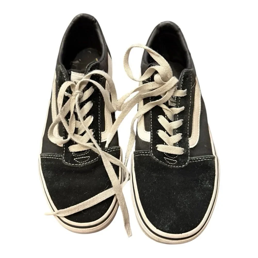 Vans Old Skool Black and White Low top sneakers size 8.5 womens